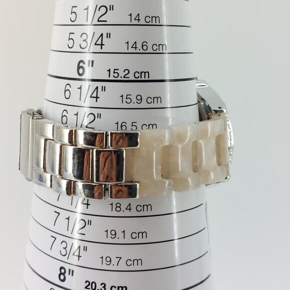 Women's Analog Wristwatch Rhinestone Pearled Plastic - Picture 8 of 9